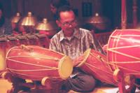prof sumarsam with gamelan